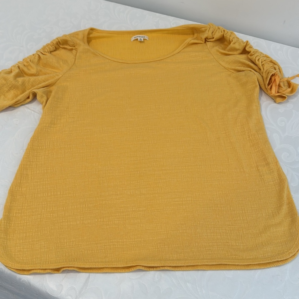 🌟3/$15🌟 Max Studio Ruched Sleeve Top. Size L. - Picture 4 of 12